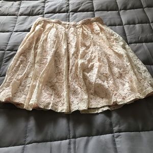 Forever21 cream lace skirt zips up the back